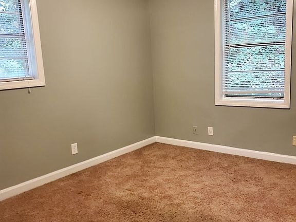 2nd image of 2211 Silas Creek Pkwy APT B