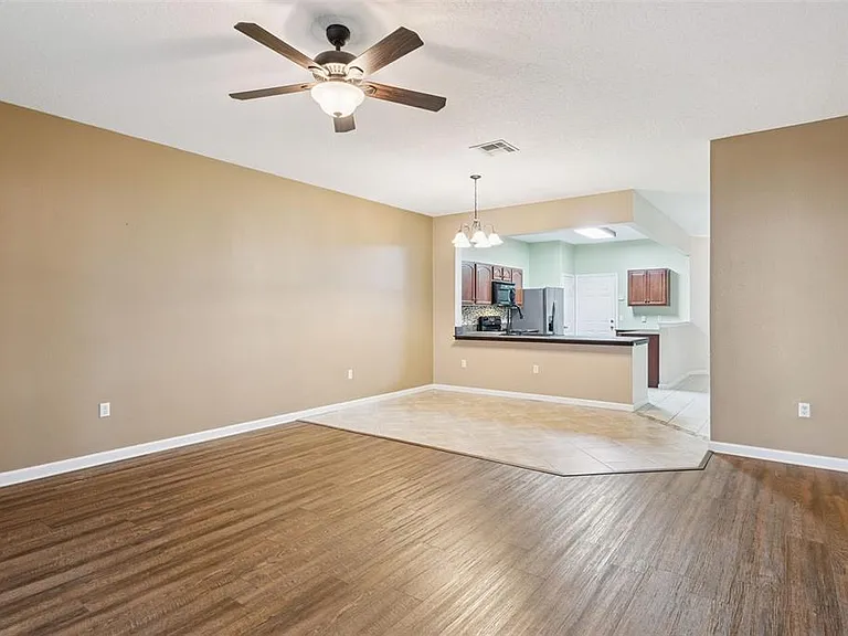 2561 Galliano Cir — Photo 14