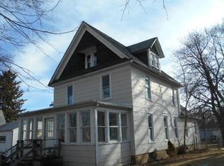 736 Glidden Ave, Dekalb, IL 60115