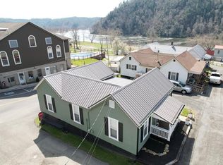 103 S Vine St, Fries, VA 24330