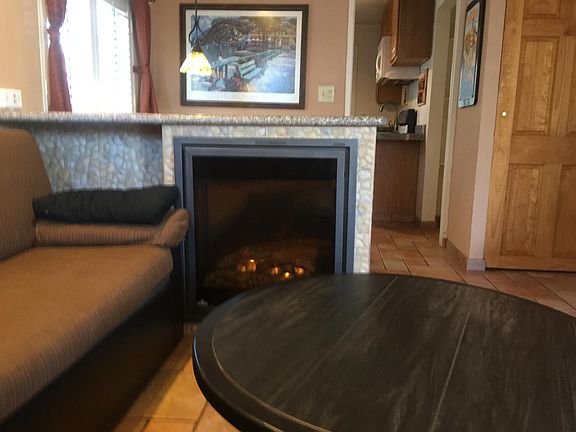 3rd image of 1056 Hornblend St