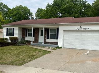 6653 Foothills Ct, Florissant, MO 63033