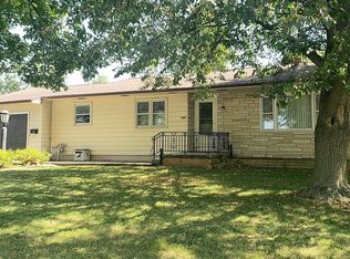 727 N Congress St, Rushville, IL 62681
