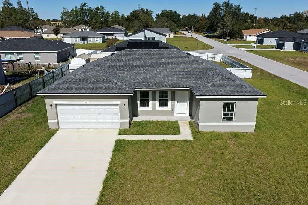 4 bed, 2.0 bath, 1580 sqft, $1,950 — Photo 2