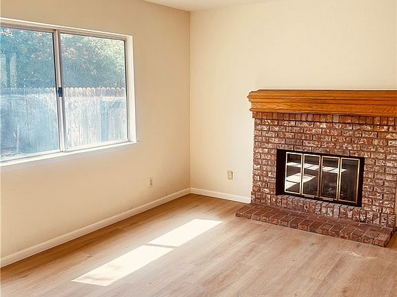 5th image of 11135 Woodview Dr