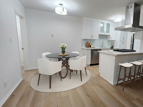 5th image of 1415 S Saltair Ave #4