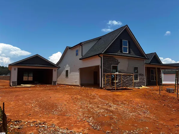 108 Old Glory Ct, Pickens, SC 29671