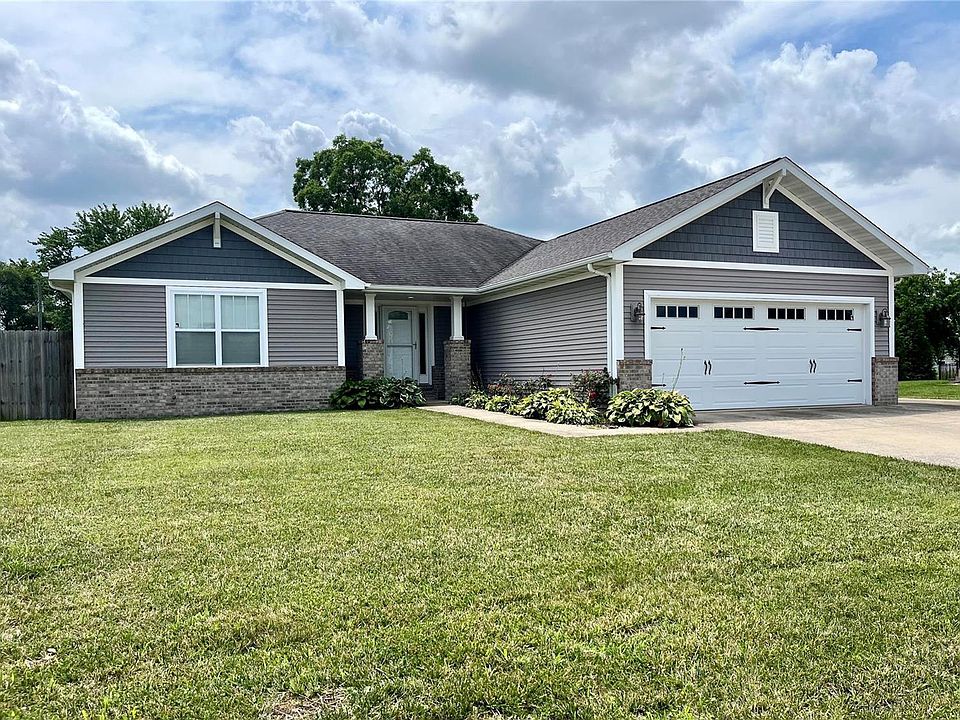 1st image of 50 Woodland Ct