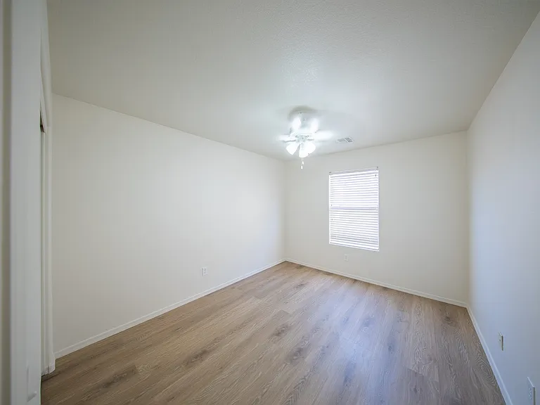 21160 E Avenida Del Valle — Photo 11