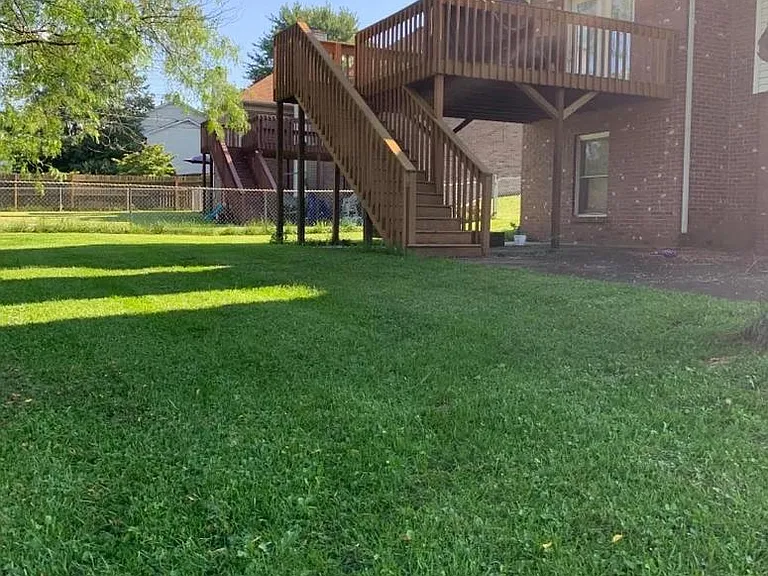 1033 Aderly Ln — Photo 19
