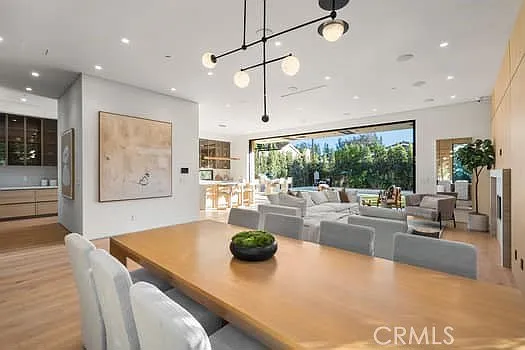 14758 Morrison St — Photo 13