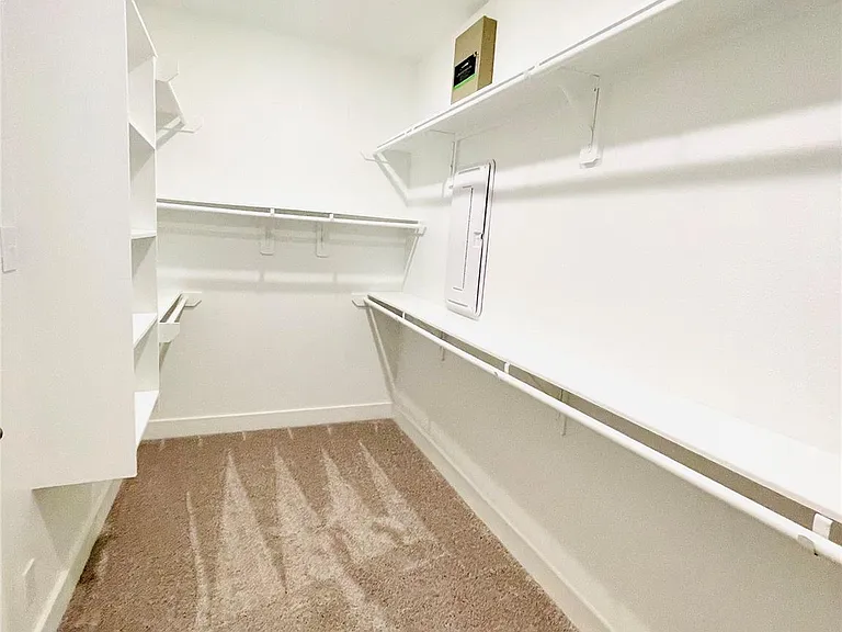 216 Catalina Cove Dr — Photo 18