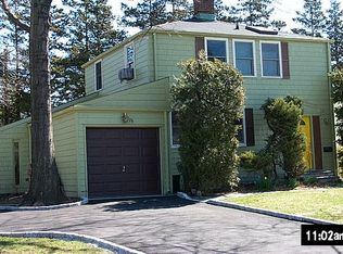 79 Titus Ave, Carle Place, NY 11514