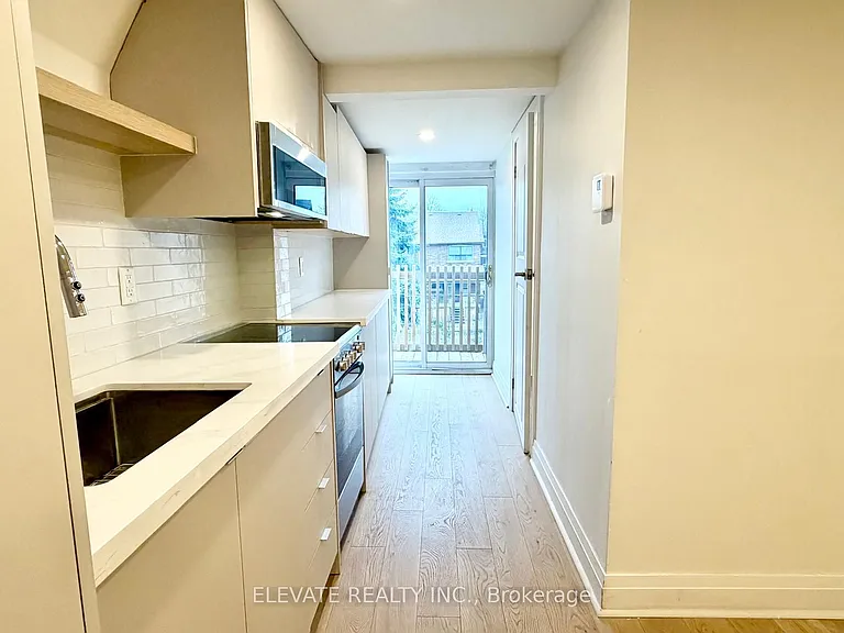 275 Lauder Ave #3 — Photo 3