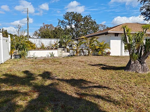 2nd image of 518 45th St E