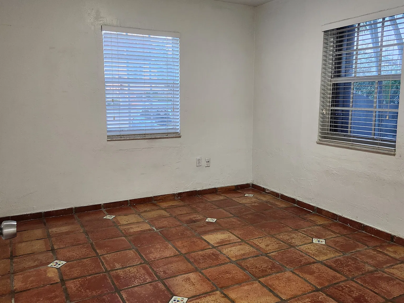 2 bed, 800 sqft, $2,600 — Photo 3