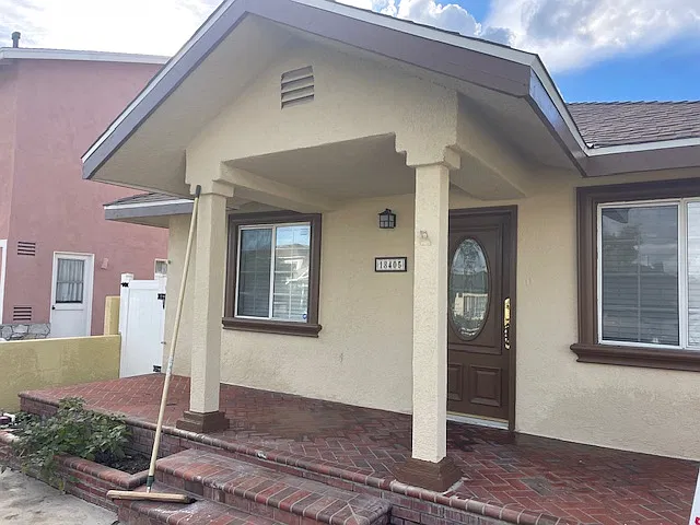 2 bed, 700 sqft, $3,000 — Photo 1