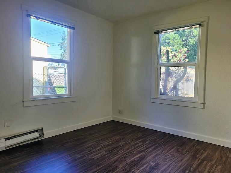 2680 E St — Photo 5