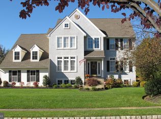 2 Frost Rd, Cinnaminson, NJ 08077