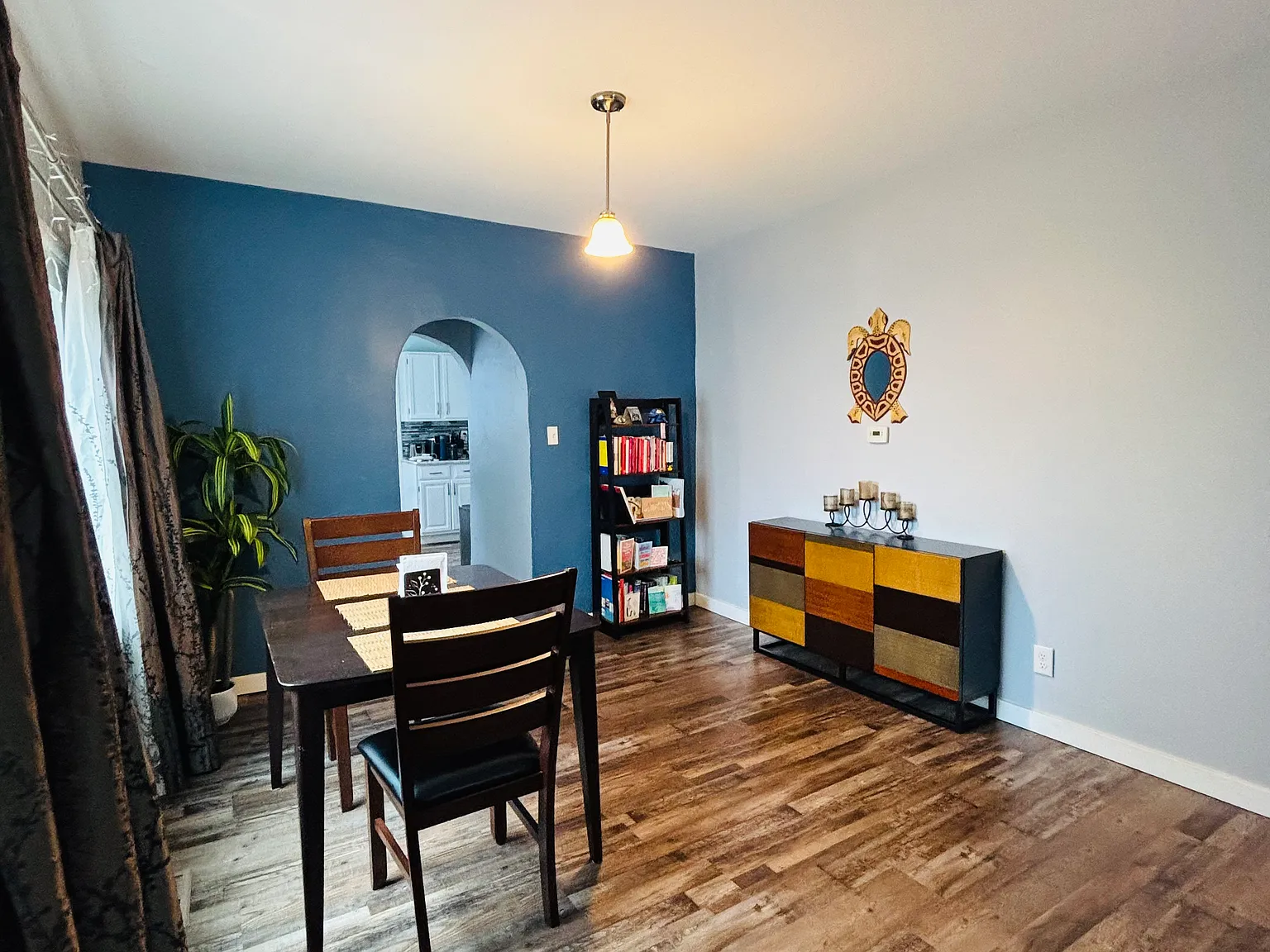 2 bed, 912 sqft, $2,000 — Photo 2
