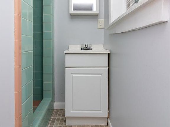 5th image of 205 E Main St #17