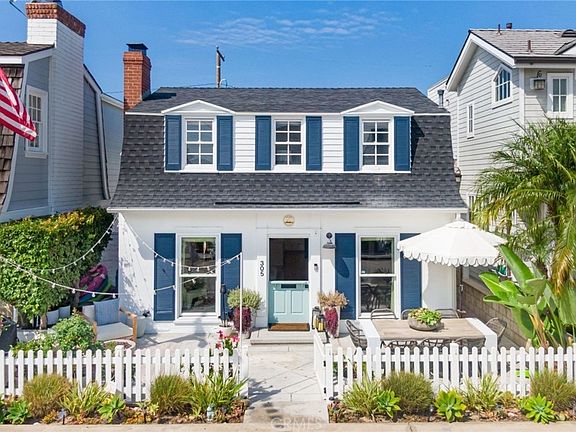 3rd image of 305 Apolena Ave