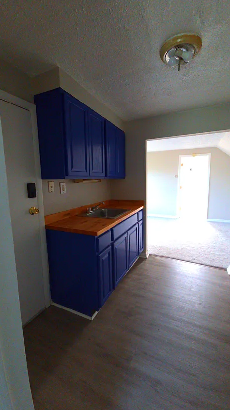 Bright 1-Bed Gem in Cincinnati Updated, Spacious, and a Fantastic Value — Photo 2