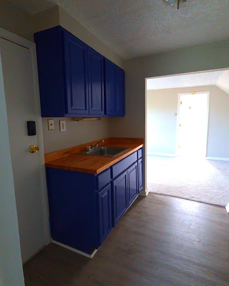 4247 W 8th St #3 — Photo 2