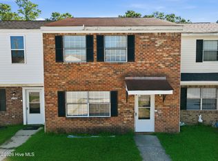 206 Myrtlewood Circle, Jacksonville, NC 28546