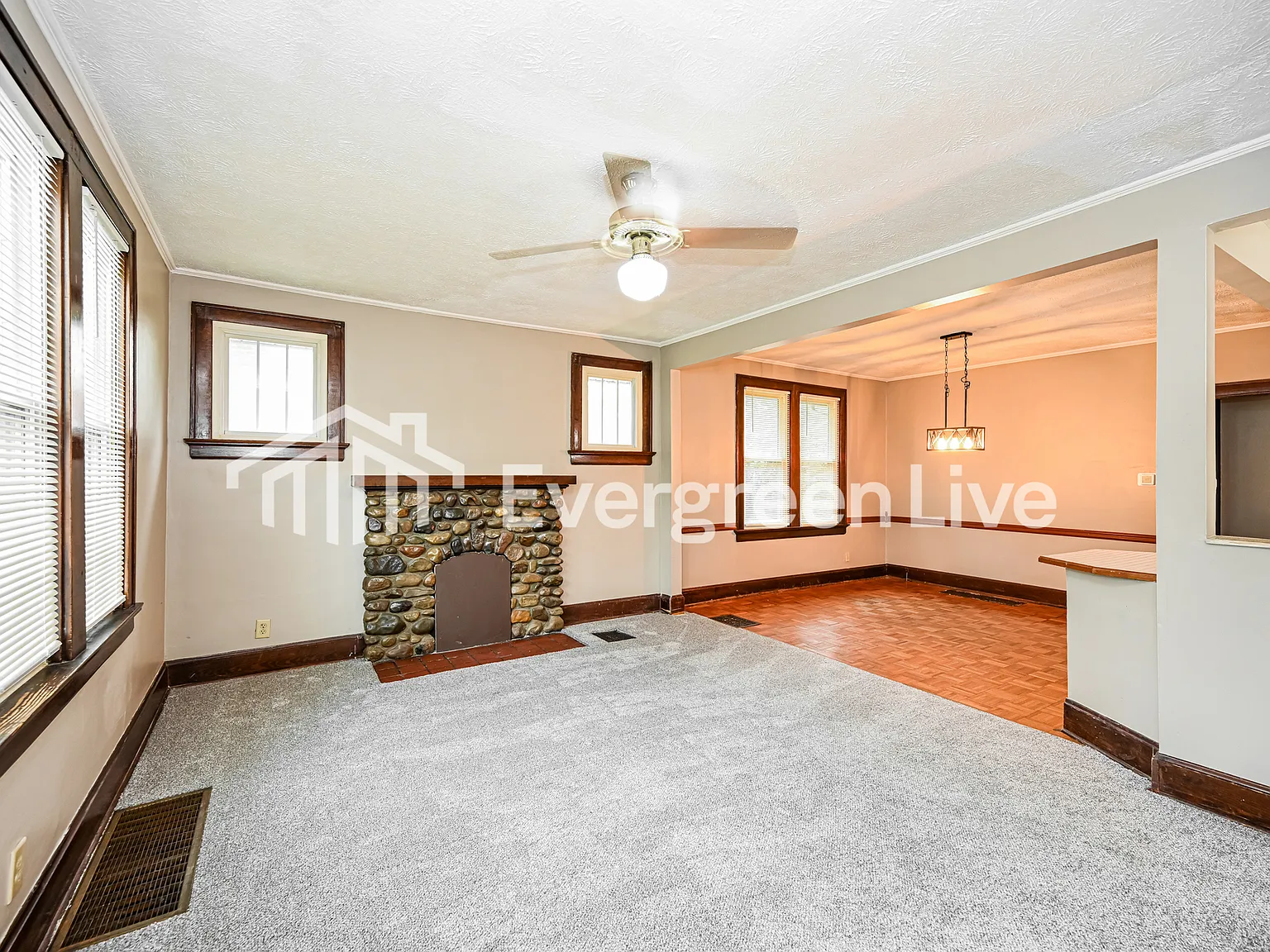 2 bed, 1.0 bath, 780 sqft, $1,245 — Photo 3