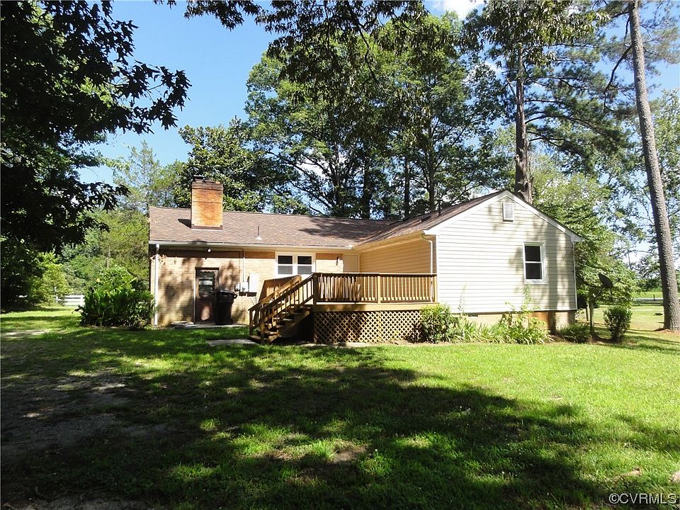 524 W Main St, Wakefield, VA 23888 | Zillow