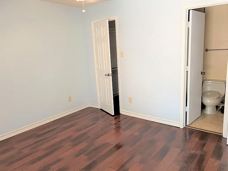 505 Valley Spring Dr — Photo 4