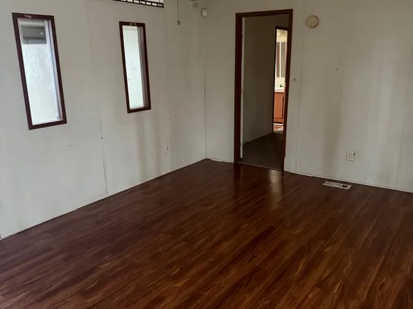 175 Carver Cir, Lawrenceville, GA 30046