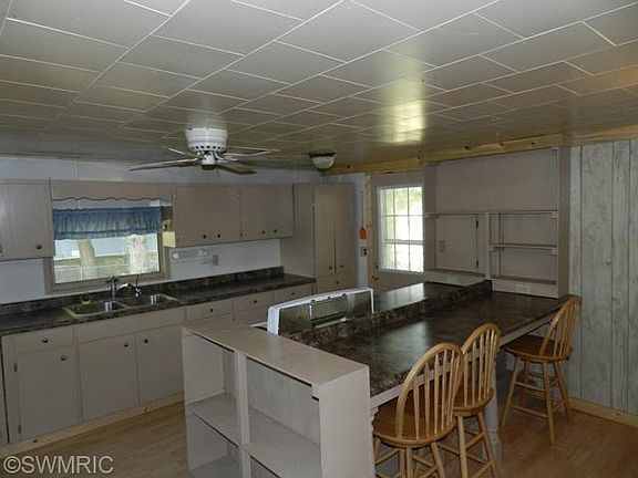 3rd image of 24541 Dewey Lake St