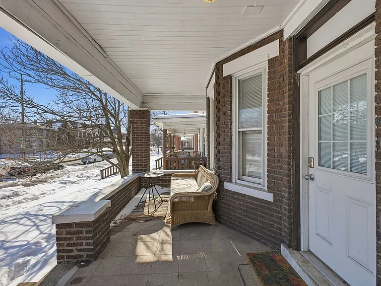 2209 Summit St — Photo 21