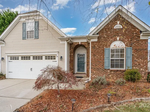 127 Elgin Ln, Mooresville, NC 28115