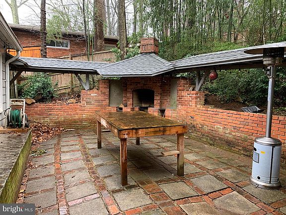 4th image of 6411 Lakeview Dr