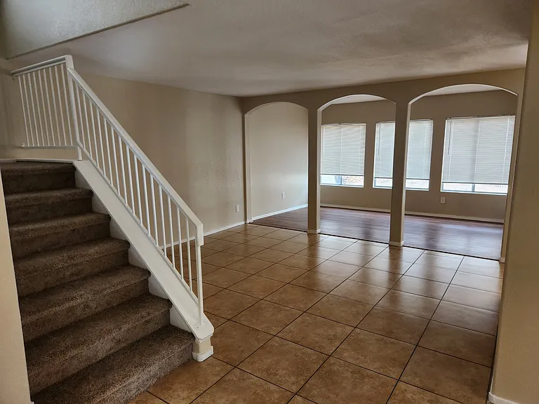 5724 Royal Castle Ln — Photo 11