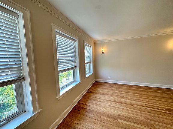 3rd image of 5315 W Giddings St APT 3