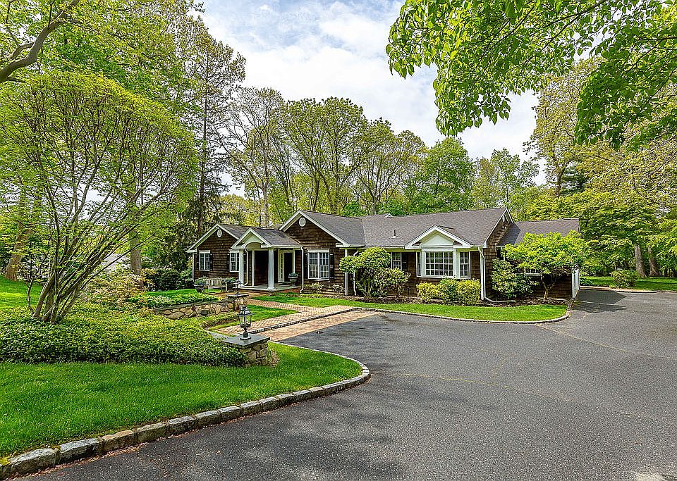 1st image of 9 Seward Dr