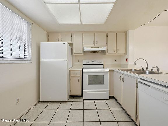 4th image of 1710 University Ln APT 406