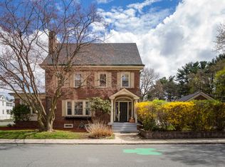 4 Keefe Ave, Holyoke, MA 01040
