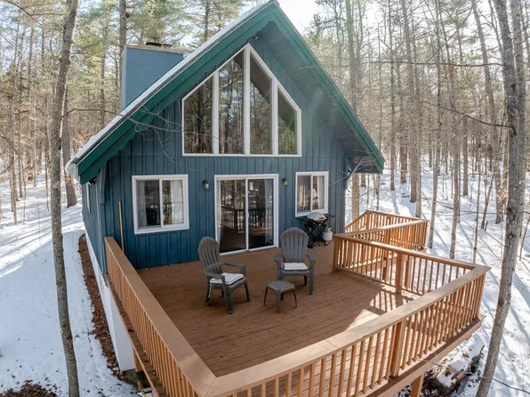 44 Red Fox Dr, Jay, NY 12941