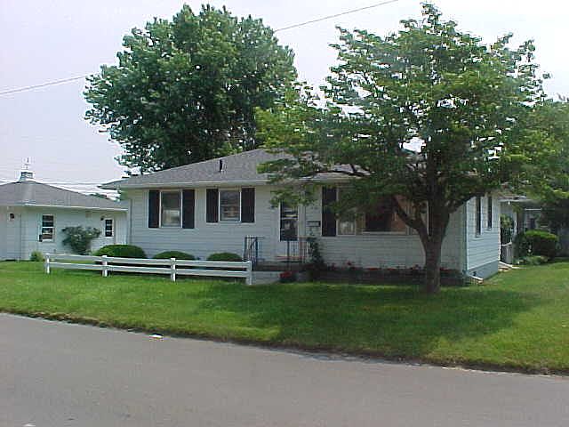 1st image of 725 Buckeye St