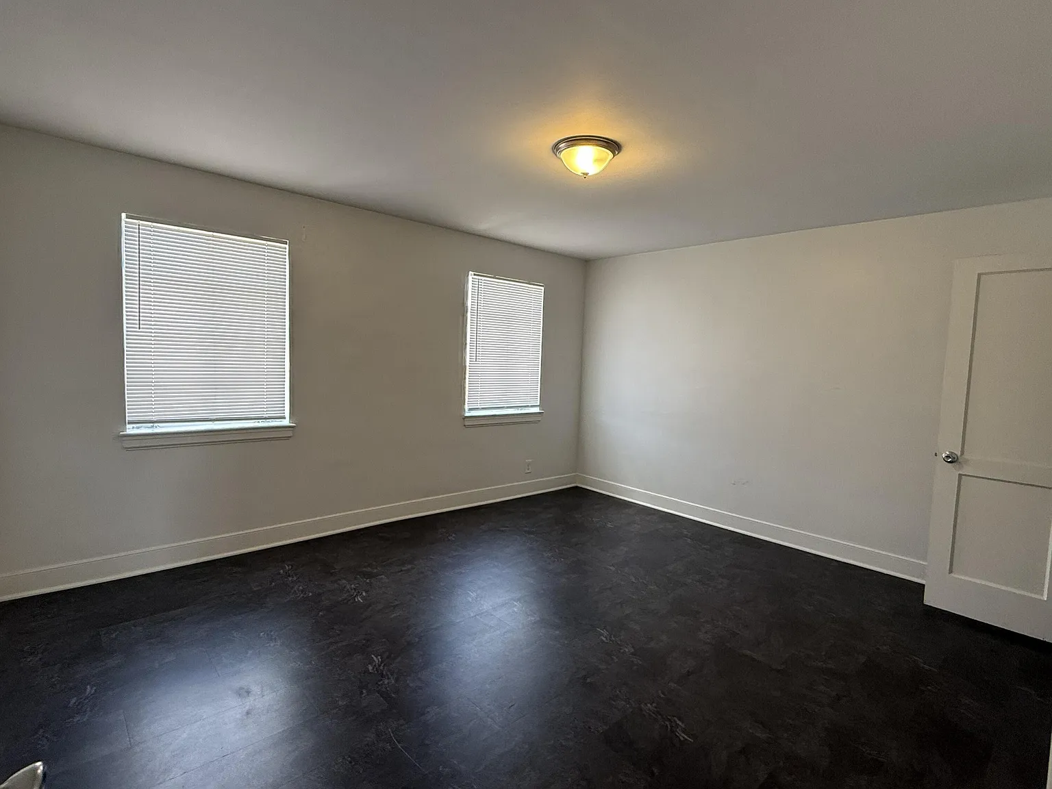 2 bed, 1.0 bath, 850 sqft, $1,075 — Photo 4