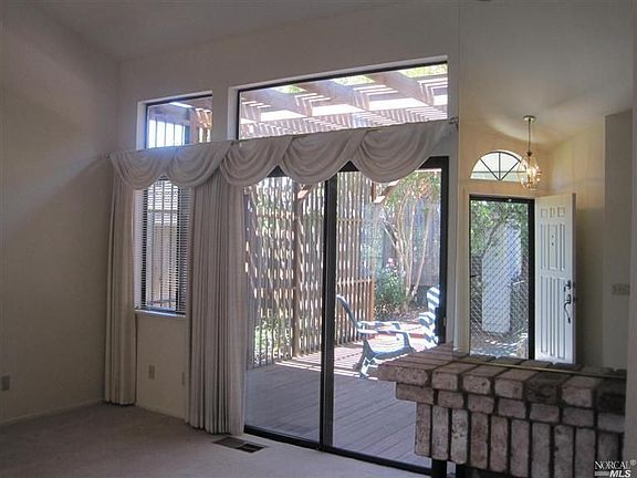 3rd image of 29 Saint Mathew Ct