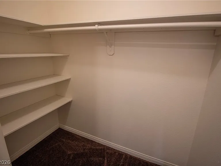 119 W Victory Rd — Photo 16