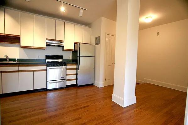 Rented by Dwell Residential Inc | media 4