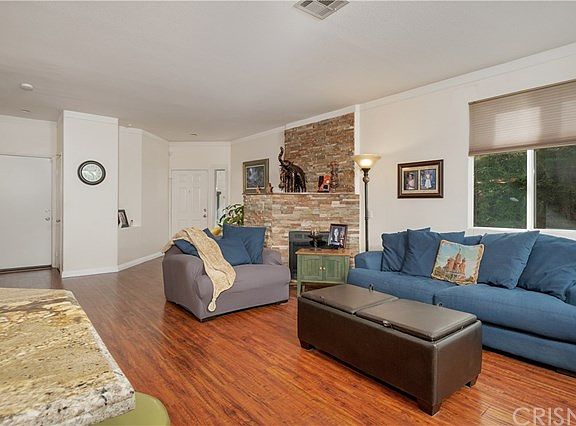 5th image of 9114 Lemona Ave