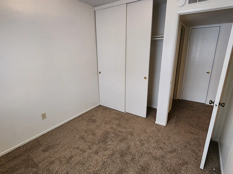Desert Sun Apartments — Photo 12
